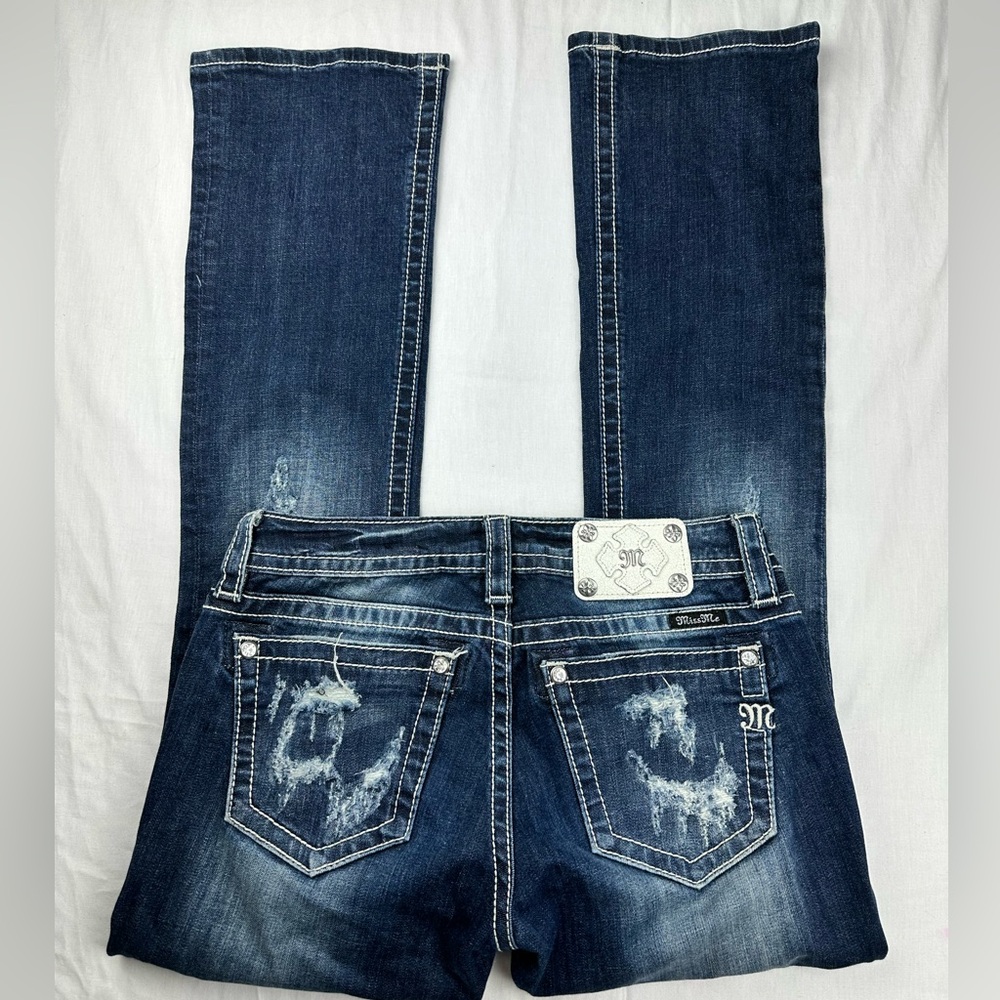 Miss Me Women's Blue Distressed slim boot cut Jeans size 28